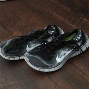 Size 8 Nike Free Sneakers